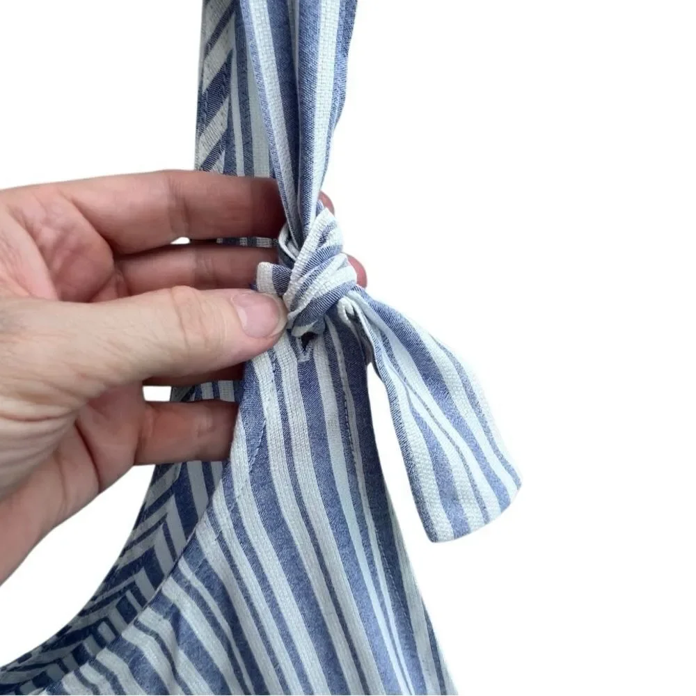 🌴 Xhilaration Blue & White Striped Tie Strap Romper - Size M